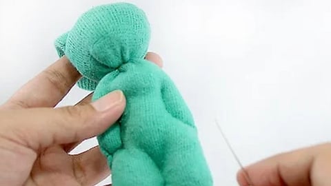 Union minister launches campaign to promote reuse and recycle of old clothes, toys