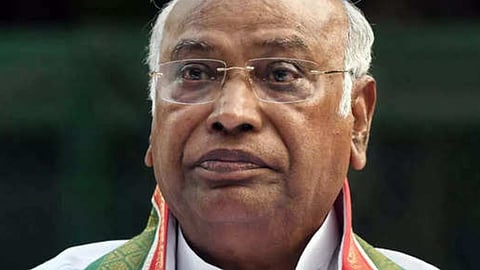 VHP issues legal notice to Cong president for defaming Bajrang Dal, demands Rs 100-cr compensation