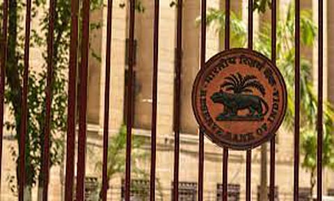 More than two-thirds of Rs 2,000 notes returned within a month of withdrawal: Das 