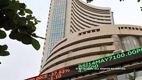 Sensex, Nifty extend losses into 2nd day on rate hike fears 