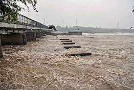 Yamuna water level to rise in Delhi but grave situation unlikely