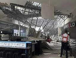 Powerful Earthquake Shakes Southern Philippines, Ceilings Fall at Malls