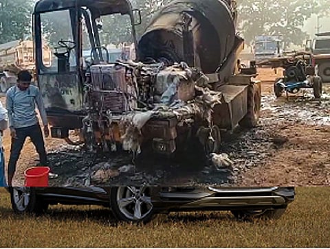 Naxalites target construction vehicles in Chhattisgarh's Dantewada