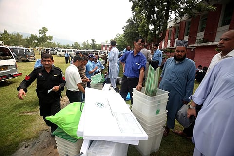 Violence and Disruptions Mar Pakistan's Election Day