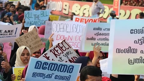 LDF and UDF intensify protests against CAA; BJP defends, Kerala govt mulls legal fight