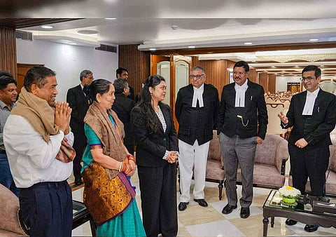 CJI and Supreme Court Judges Honor Cook's Daughter Pursuing Masters in US