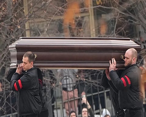 Mourners gather in Moscow to bid farewell to Navalny amidst heavy police presence