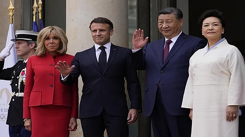 French President Emmanuel Macron with Chinese President Xi Jinping