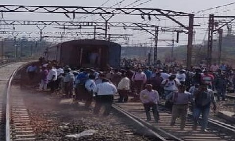 Coaches of Panchavati Express get detached, nobody hurt