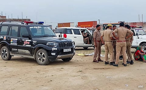 Large number of cops deployed outside religious preacher's ashram