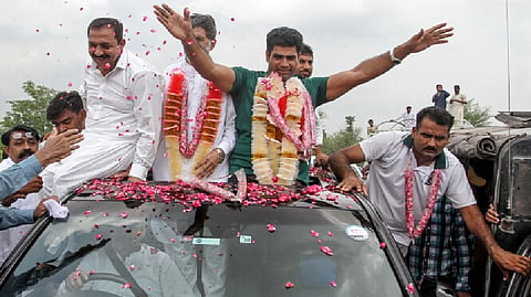 Pakistan rewards javelin champion Nadeem