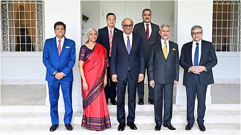 Indian delegates of ISMR meets Singapore President Tharman Shanmugaratnam (c) 