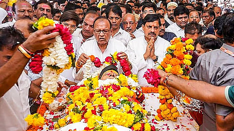 MP CM's father cremated