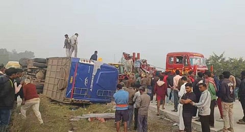 Seven killed after bus overturns in Jharkhand 