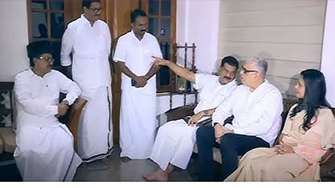 Trinamool Congress leaders Derek O'Brien and Mahua Moitra along with former MLA P V Anwar meet IUML  supremo Panakkad Sadiq Ali Shihab Thangal (L)