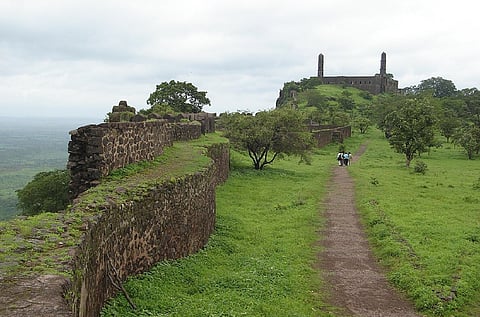 MP: People dig fields around Asirgarh fort in search of hidden treasure; probe ordered