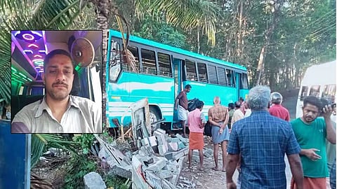 A private passenger bus lost control and crashed into a coconut tree 