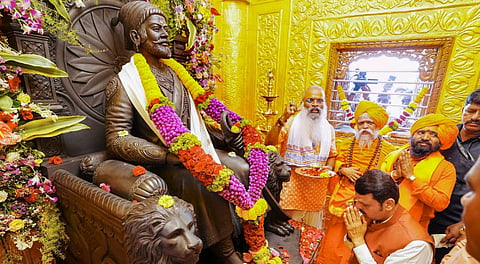 Maharashtra Chief Minister Devendra Fadnavis pays tribute to Chhatrapati Shivaji Maharaj