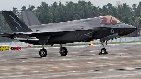 UK engineering team departs after F-35B jet resumes service