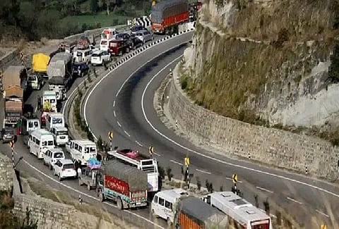 Traffic suspended on Jammu-Srinagar national highway amid incessant rains 