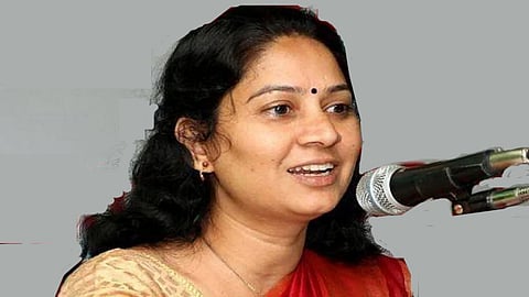 Criticises trend of inviting ''half dressed'' film stars for inaugurations 