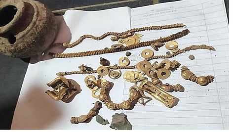Discovery of gold ornaments during the construction of a house in the historic Lakkundi village 