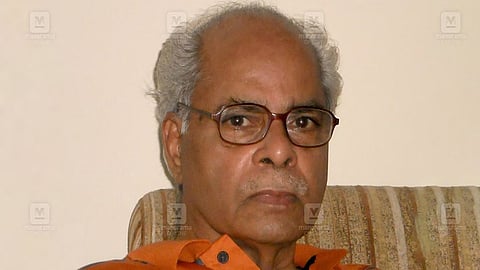 Eminent historian K N Panikkar dies at 90