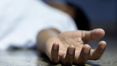 One killed, 10 injured as group of people falls into pit at under-construction site in Mumbai