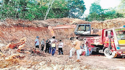 Kerala Vigilance finds officials took Rs 4.69 lakh bribe