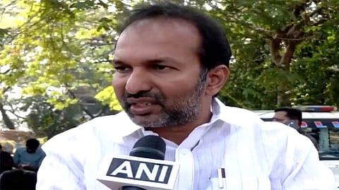CPI(M) trying to 'fish in troubled waters' amid Kerala CM row: Cong leader 