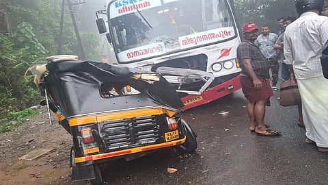 Three of family killed in KSRTC bus auto collision