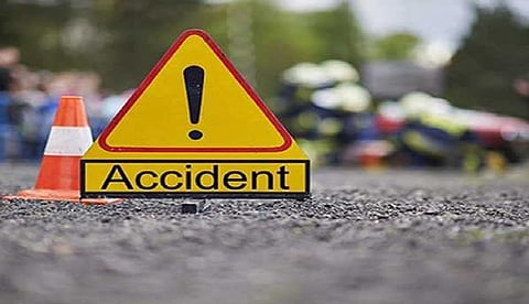 Road crash in UP leaves 8 dead