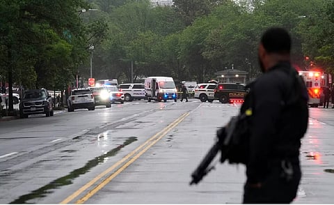 Suspect dead after approaching White House checkpoint with weapon, says US Secret Service