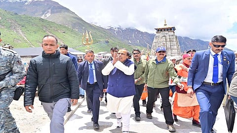Mukesh Ambani visits the badrinath and Kedarnath temple
