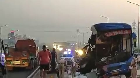 6 killed, 20 injured as bus crashes into truck on highway in Vadodara 