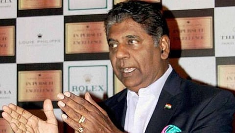  Tennis legend Vijay Amritraj h