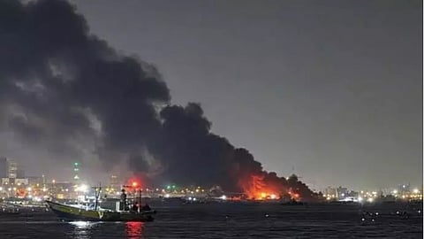 US launches new strikes on Iran, revokes oil sales permit
