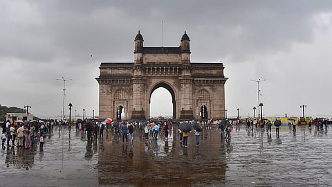 Sun shines over Mumbai; light to moderate showers likely, says IMD 