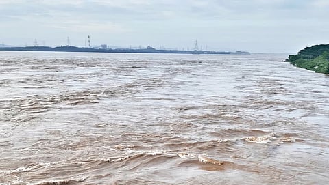 Odisha on high alert as flood situation remains grim, Mahanadi water levels continue to rise