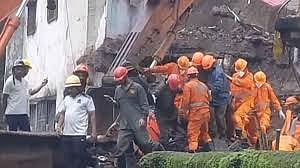 6 killed as 4-storey building collapses in Bhiwandi; six to seven feared trapped under rubble