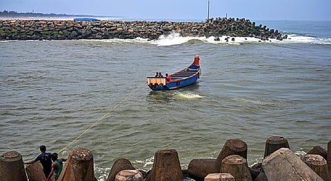 Body of fisherman missing after Muthalapozhi boat mishap recovered, search on for another