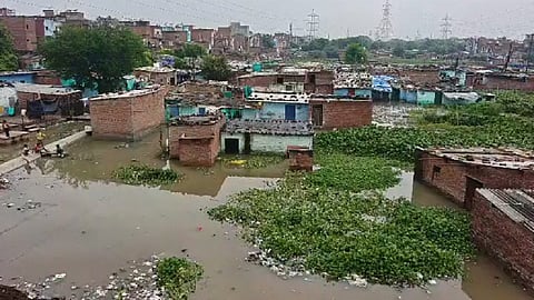 Pandu river fury: Nearly 40,000 hit as water enters homes, cuts connectivity in Kanpur