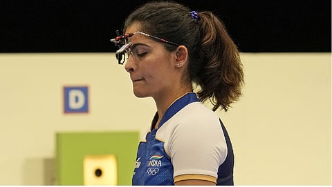 Manu ends 5th in 10m air pistol final; women's team also misses medal