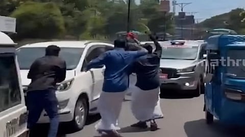 Yuva Morcha activists block Keralam minister Janeesh's vehicle,