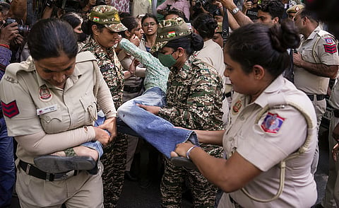 AISA activists return to Jantar Mantar; around 150 protesters detained