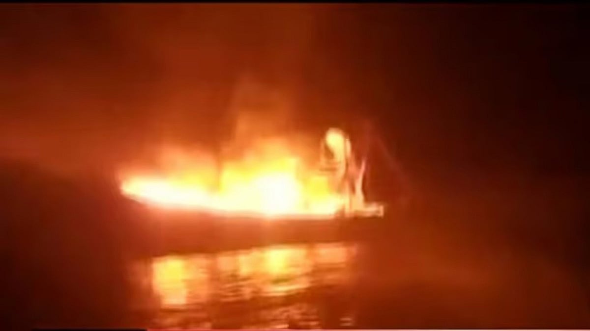 Fire breaks out on fishing boat in Kozhikode