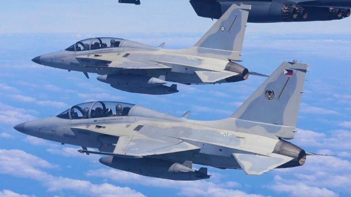 2 Philippine air force planes collide during training flight