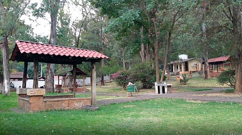 La obra en proceso considera en un inicio el trazo y nivelaciones en tuberías de drenaje y agua potable