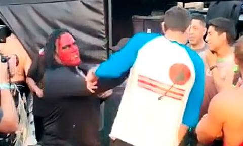 Luchador golpea a conductor Adrián Marcelo y hasta la Triple A se pronuncia [Video]