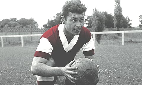 Muere Just Fontaine, máximo goleador en un solo mundial